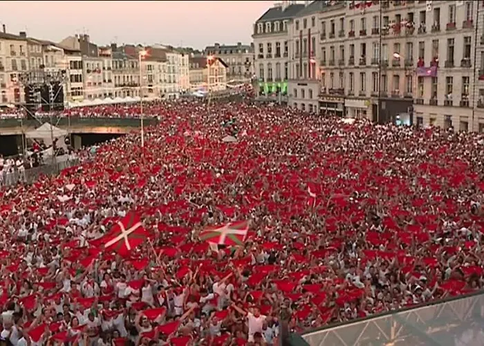 Zure Ondoan - Et Piscine Chauffée Tarnos